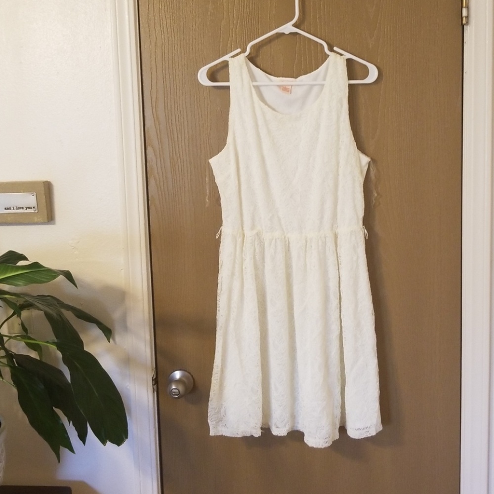 White lace dress